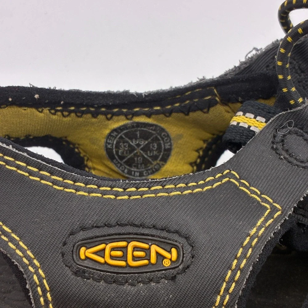 Keen Newport H2 Kids Sandals Size 1 Black Yellow Waterproof Sport